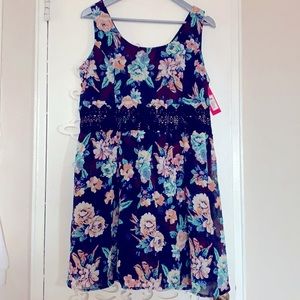Floral crochet waist dress